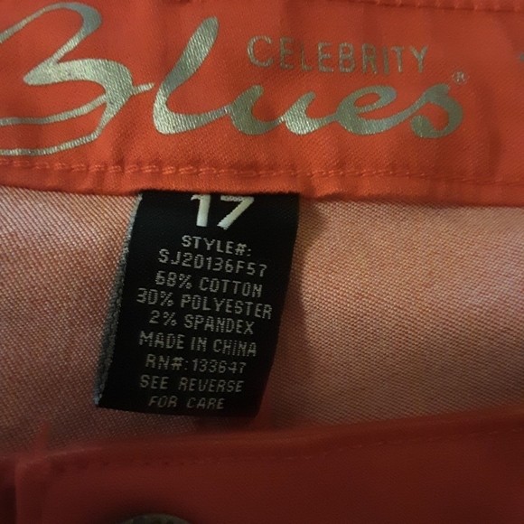 Celebrity Blues Juniors 17 Woman's 14 Red Skinny Jean Jegging - Picture 3 of 5